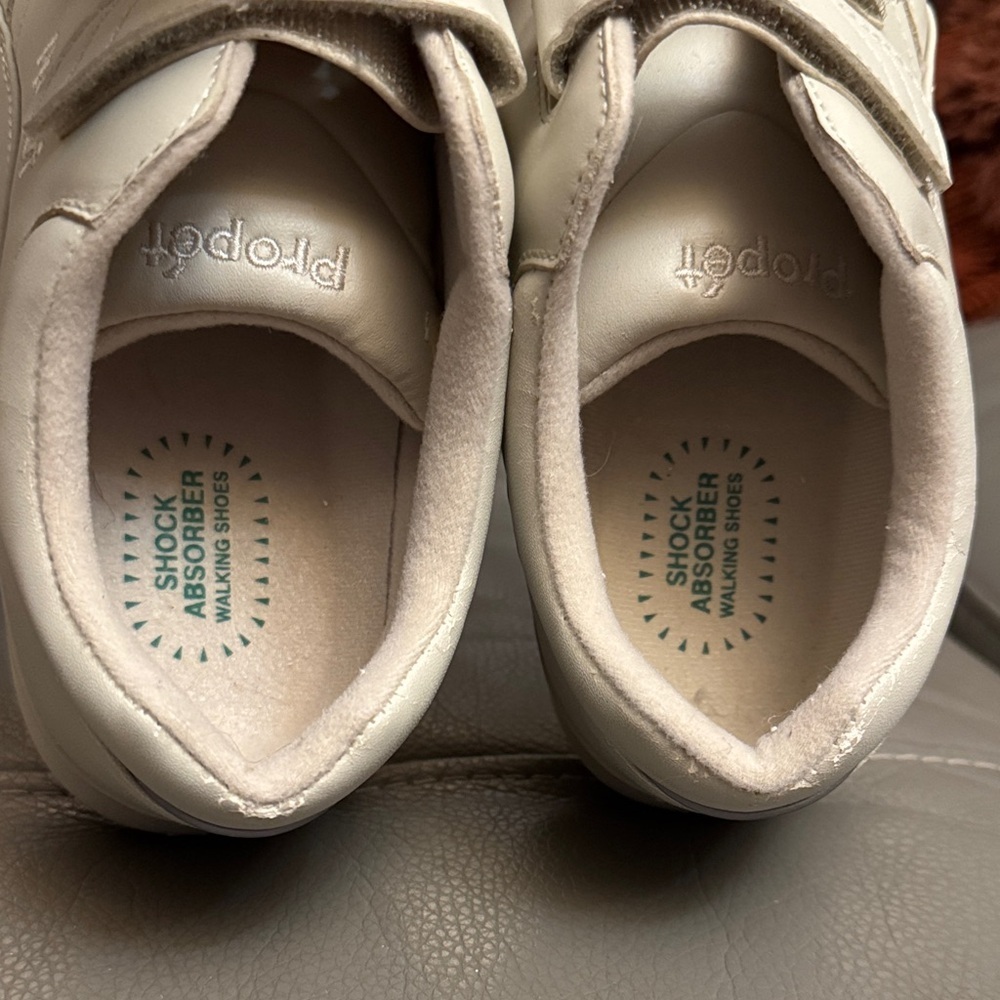 Propet Gray Cream Women's Sneakers size 9M - Picture 2 of 13